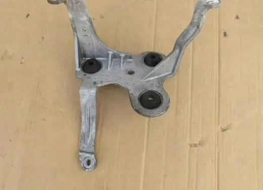 Mercedes-Benz SLK R172 ABS pump bracket A1724300410