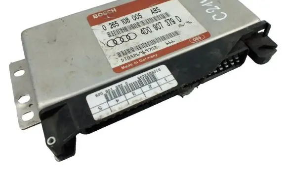Audi A4 S4 B5 8D Engine control unit/module 4D0907379D 0265108005