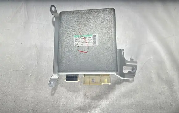 Toyota Avensis T270 Power steering control unit/module 8965005100 JL501000363 1129002523