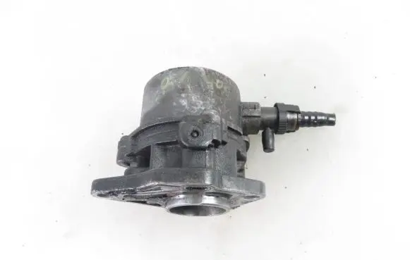 Renault Kangoo I Vacuum pump 8200031420