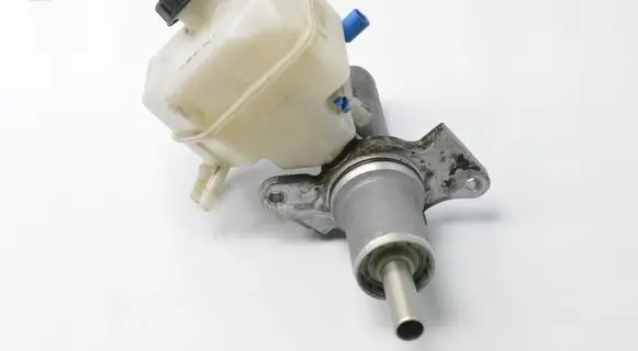 Mercedes-Benz Sprinter W906 Master brake cylinder 32667393