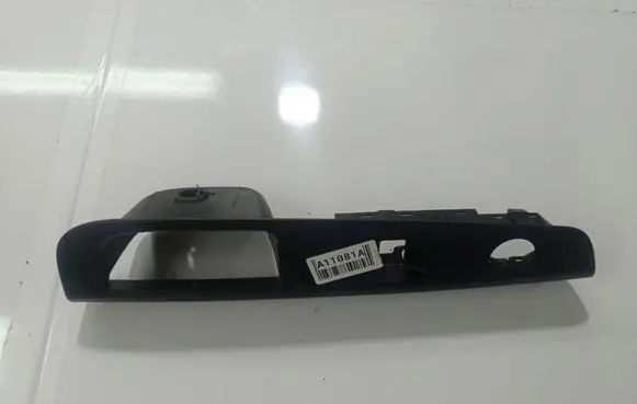 KIA Ceed Front door window switch trim 823511H110