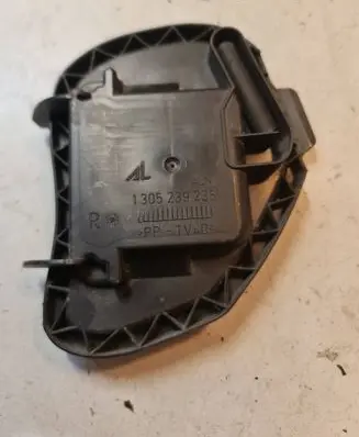 Volkswagen Touran I Headlight/headlamp dust cover 1305239235