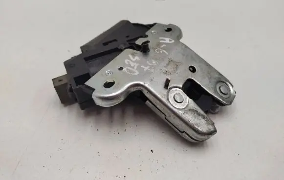 Audi A6 S6 C6 4F Loading door lock 