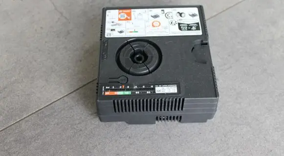 Volkswagen Caddy Tire air pump compressor 5N0012615H AIRCOMPRESSOR VWAG
