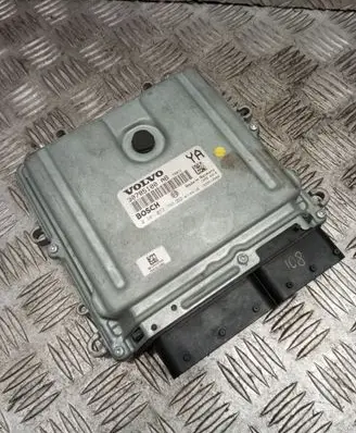Volvo V70 Engine control unit/module 30785100 1039S13902 0281012765