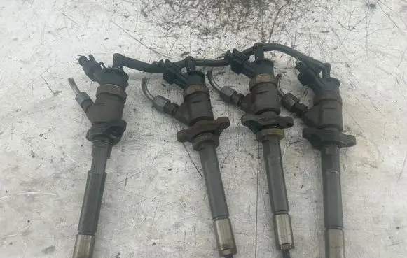 Ford Focus Fuel injectors set 0445110353