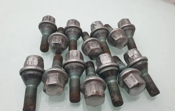 Jeep Compass Nuts/bolts 