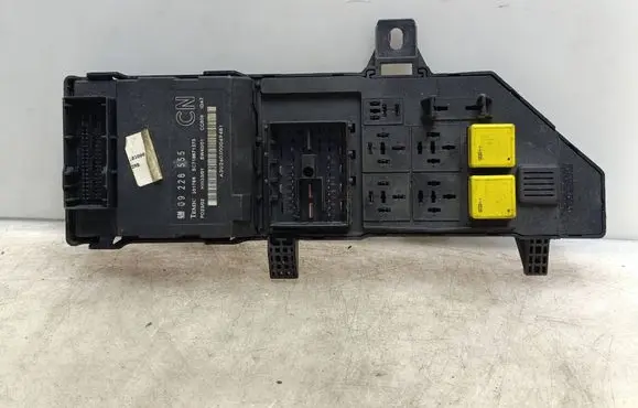 Opel Vectra C Comfort/convenience module 09226555 SC718671373 24443147