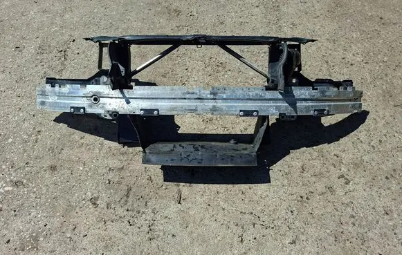 BMW 5 E60 E61 Front bumper cross member 7033696 13232811GE