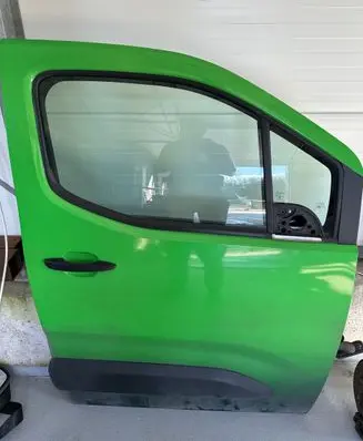 Peugeot Partner III Front door