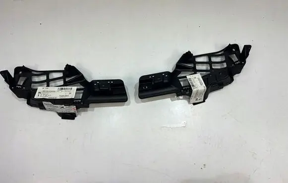 Mercedes-Benz CLA C117 X117 W117 Muffler mount bracket/holder A1178850201