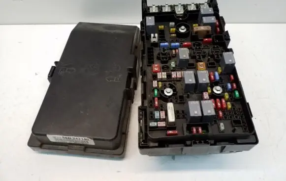 Chrysler 200 Fuse box set SEQ242140 68137441AD