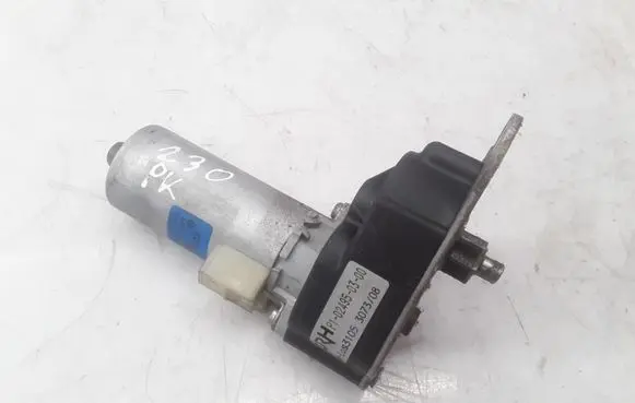 BMW 3 E92 E93 Seat adjustment motor 0130002617 P1024950300