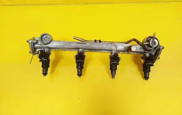 Mercedes-Benz E W210 Fuel main line pipe 0000788523 R1110781045