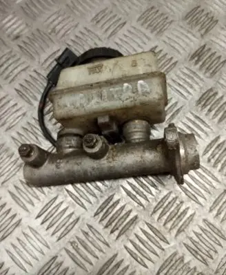 Hyundai Lantra II Master brake cylinder