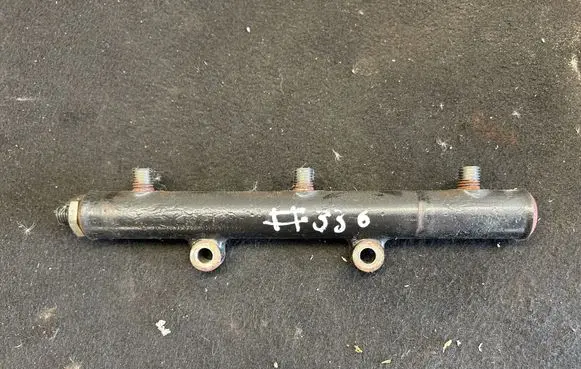 Land Rover Discovery 3 - LR3 Fuel main line pipe A2c20001330