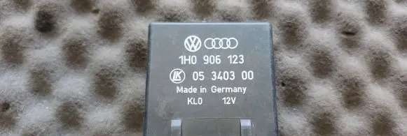Audi A4 S4 B5 8D Other control units/modules 1H0906123