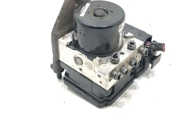 Volkswagen Golf VI ABS Pump 1K0614517DR