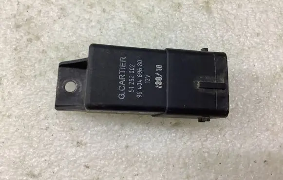 Peugeot 5008 Glow plug pre-heat relay 51252002 9640469680