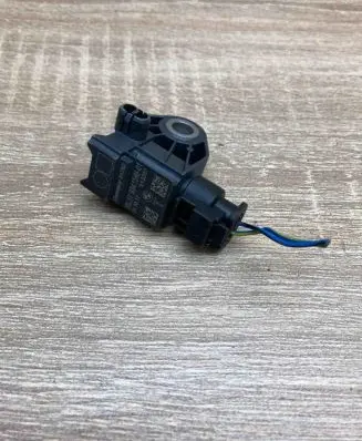 BMW 5 G30 G31 Airbag deployment crash/impact sensor 9341546 913350