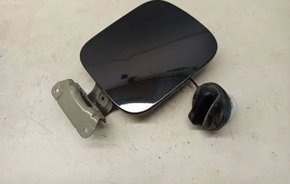 Nissan Qashqai+2 Fuel tank filler cap