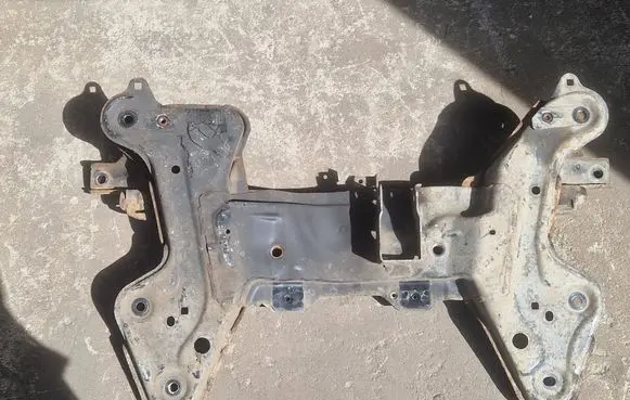 Citroen DS3 Front subframe 