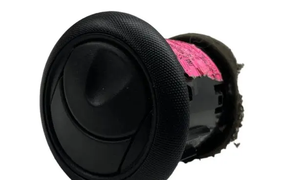 Rear air vent grill