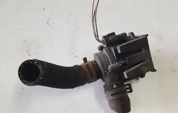 Audi A4 S4 B8 8K Electric auxiliary coolant/water pump 8K0819147
