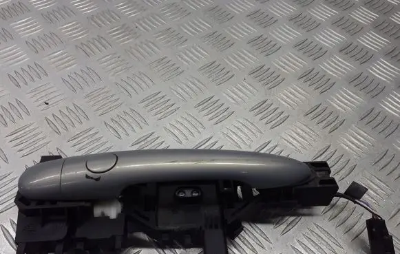 Renault Scenic II - Grand scenic II Front door exterior handle/bracket 8200289825