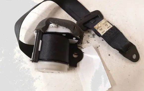 Mazda 6 Rear seatbelt T86245T