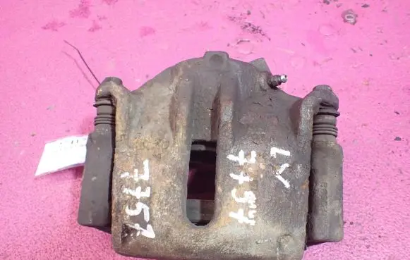 Renault Megane II Front brake caliper