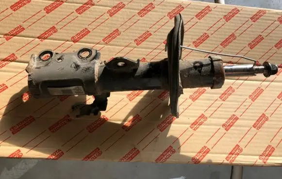 Toyota Auris E180 Front shock absorber/damper F56R5 485108Z063 4852009X90