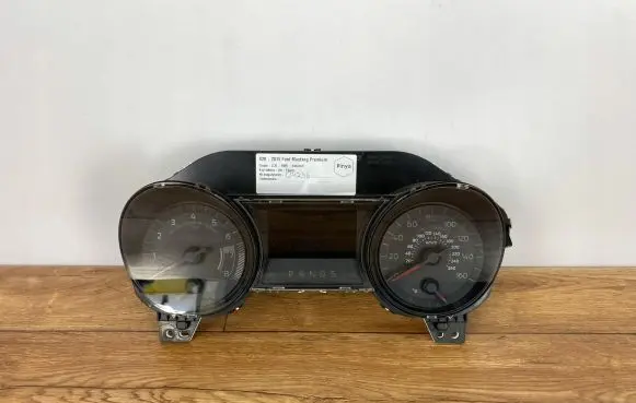 Ford Mustang VI Speedometer (instrument cluster) FR33-10890-A