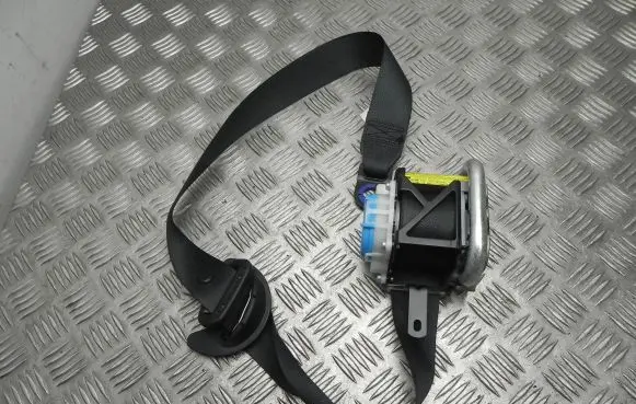 Toyota Yaris Front seatbelt 732100D322 M4868