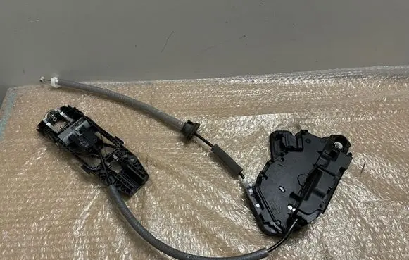 Audi A1 Front door lock 745310180 8V0837885