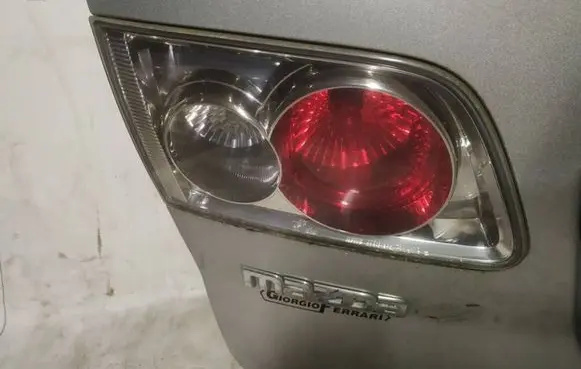 Mazda 6 Tailgate rear/tail lights