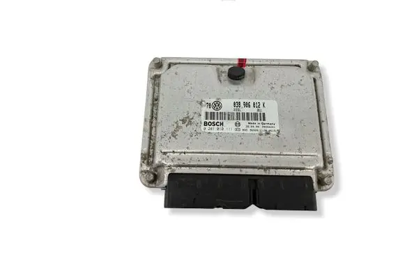 Volkswagen Golf IV Engine control unit/module 038906012K 0281010111