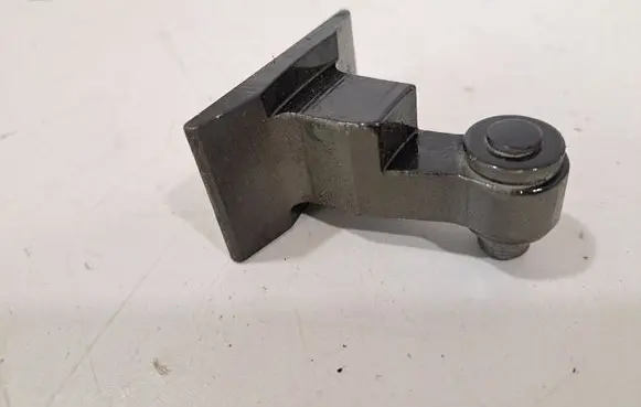 BMW 4 G22 G23 G24 G26 Front door upper hinge 7246068