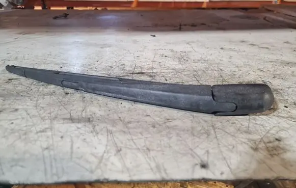 Nissan Tiida C11 Rear wiper blade arm 