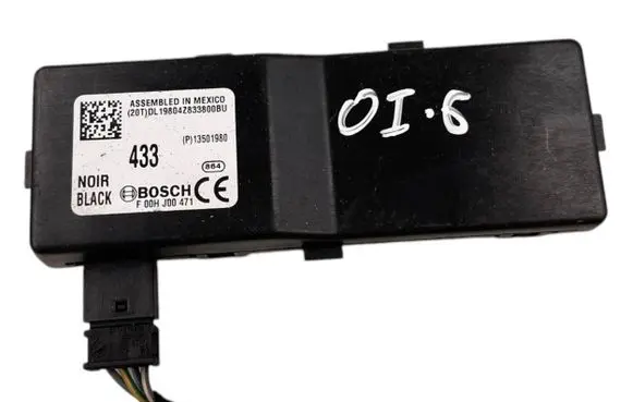 Opel Insignia A Door central lock control unit/module 13501980 F00HJ00471