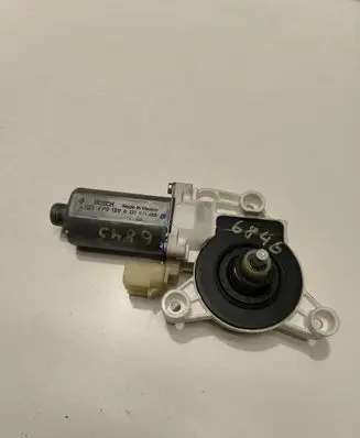 Chrysler Sebring (JS) Front door window regulator motor 3017341D 05155523