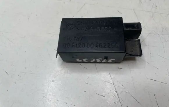 BMW 5 E39 AUC sensor 8391470