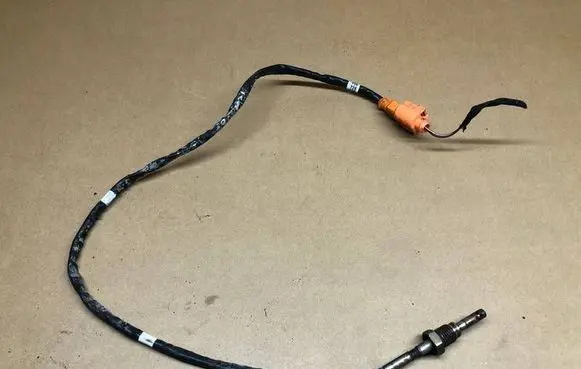 Seat Leon (5F) Exhaust gas temperature sensor 04L906088B