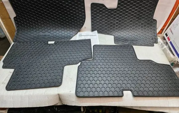 KIA Carens III Car floor mat set A4131ADE00 A4131ADE10