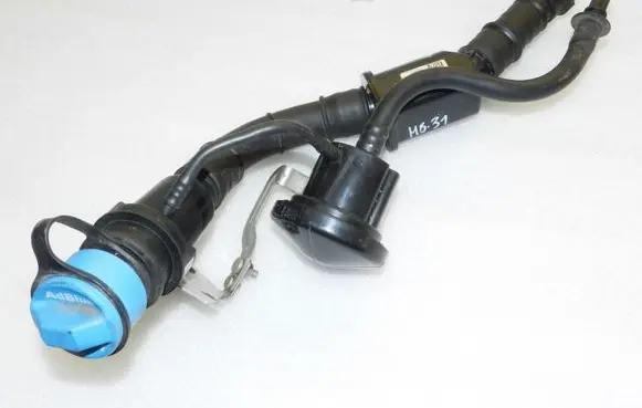 Mercedes-Benz C W205 Fuel tank A2054700300 A0004704305