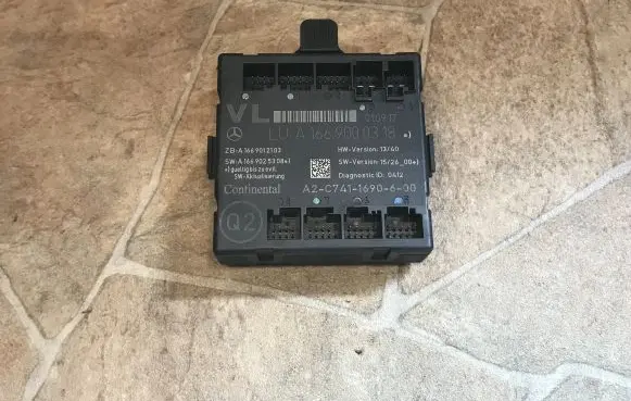 Mercedes-Benz GL X166 Door control unit/module A1669000318