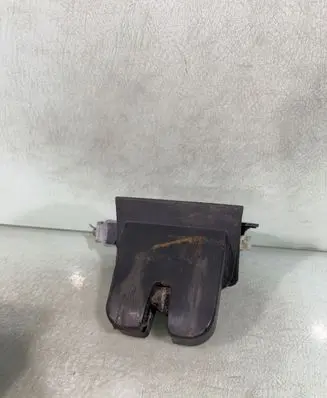 Audi A6 S6 C6 4F Tailgate/trunk/boot lock/catch/latch 4f9827520b