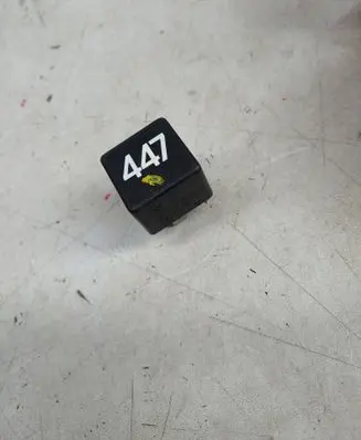 Skoda Fabia Mk1 (6Y) Other relay 6U0906061A 9445111