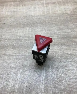 Skoda Fabia Mk1 (6Y) Hazard light switch 6Y0953235